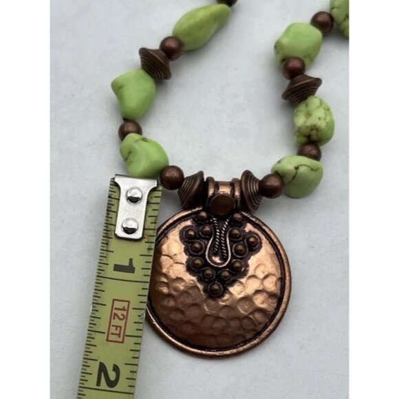 Vintage Chunky Natural Lime Green With Nickel Turquoise Boho Necklace Size 21” - Picture 12 of 15
